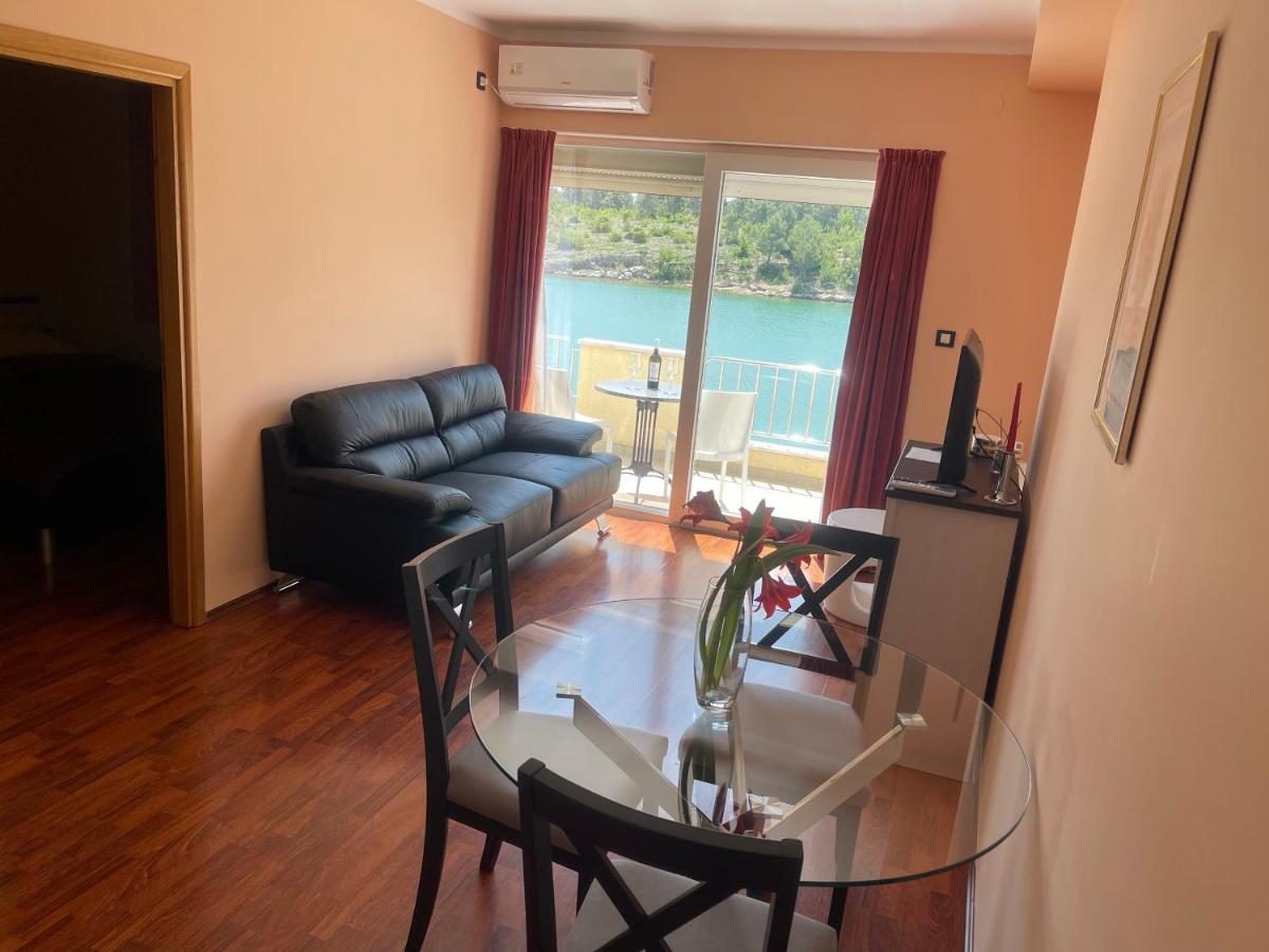 Apartments Duje Ribnica Оброваць Екстер'єр фото