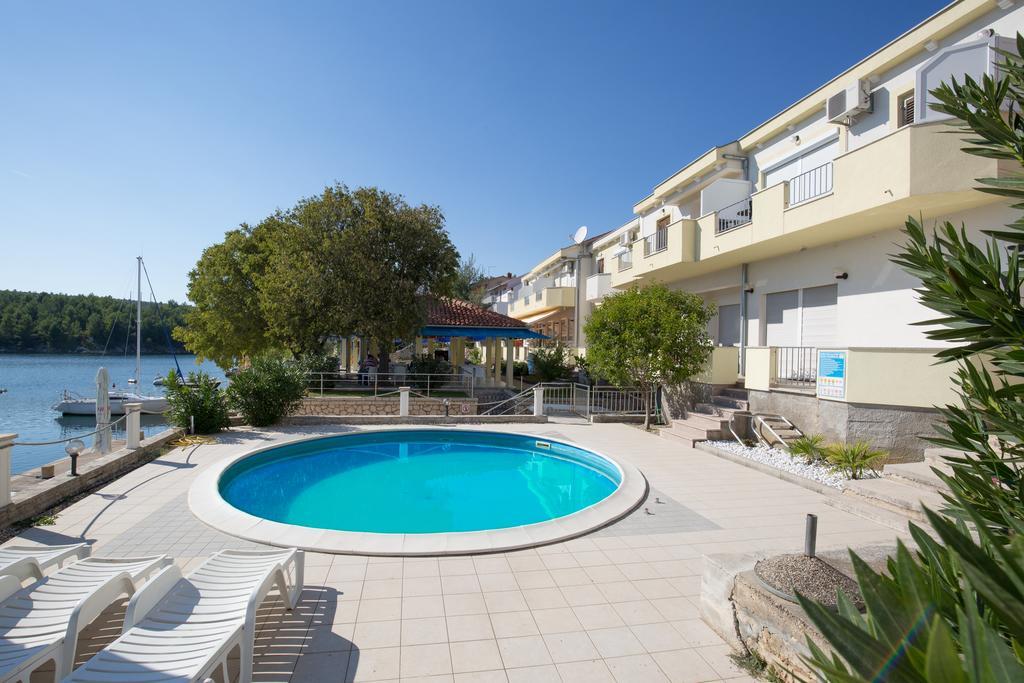 Apartments Duje Ribnica Оброваць Екстер'єр фото